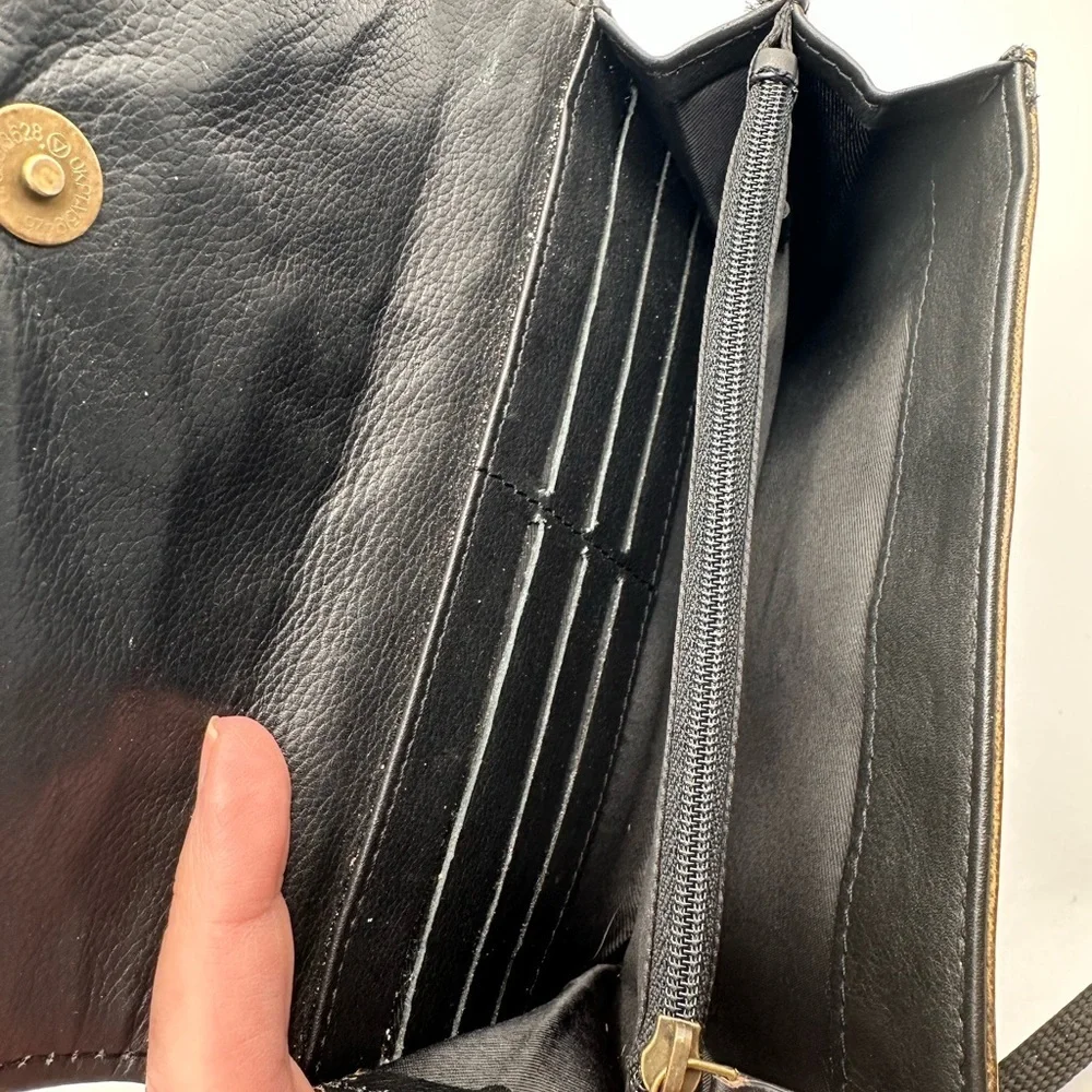 Leather Bi-fold Wallet Zippered Pocket